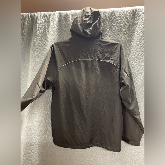 Light weight Jacket - Picture 2 of 16